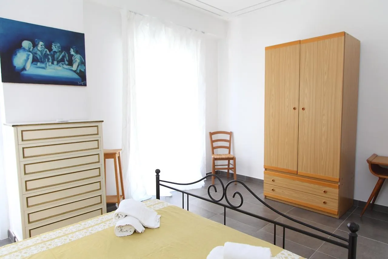 Апартаменты Family House - By Vacation Service Чефалу Италия