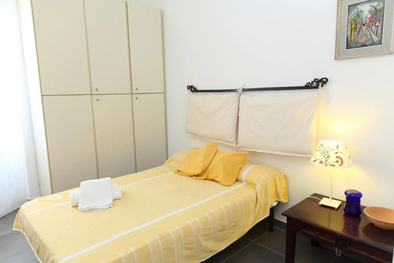 Family House - By Vacation Service Cefalù